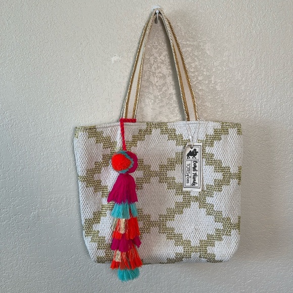 Camel‎ Threads Medium Tote Ivory Gold Pattern Colorful Tassel Snap Closure NWT - Picture 1 of 5